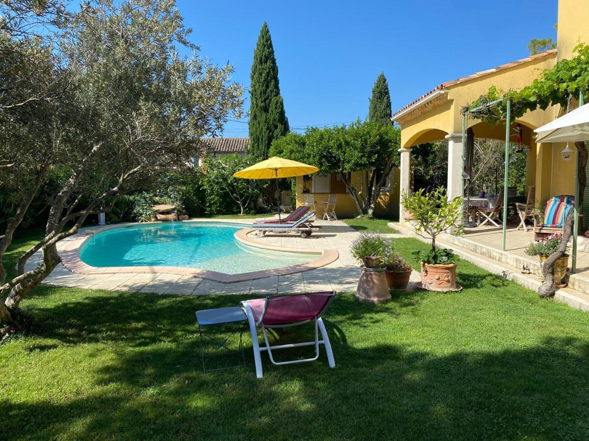 Studio Bord De Piscine Sérignan-du-Comtat Extérieur photo